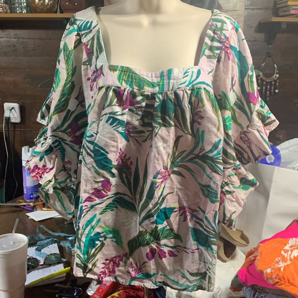 Terra and sky tropical top